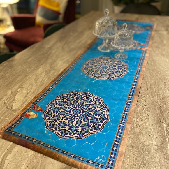 Tabble runner - Picture 9 of 16